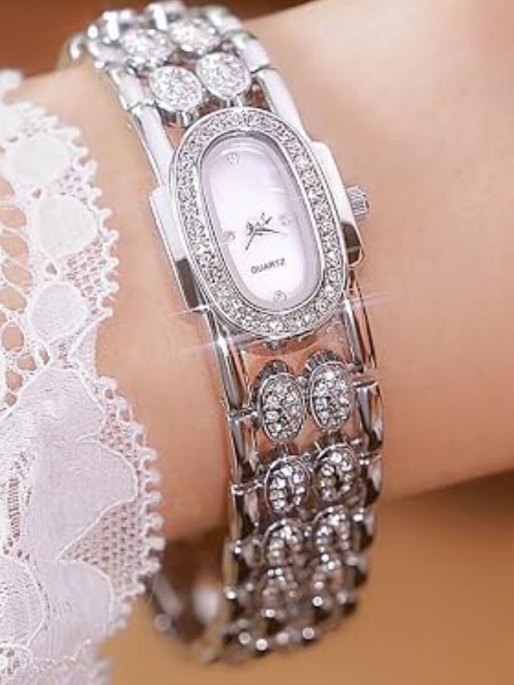 BRAND NEW Vintage Rhinestone Bracelet Wrist Watch